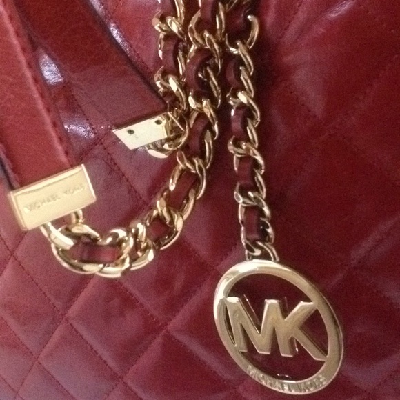 MK SUSSANAH QUILTED RED 👠QUILTED TOTE - Picture 6 of 8